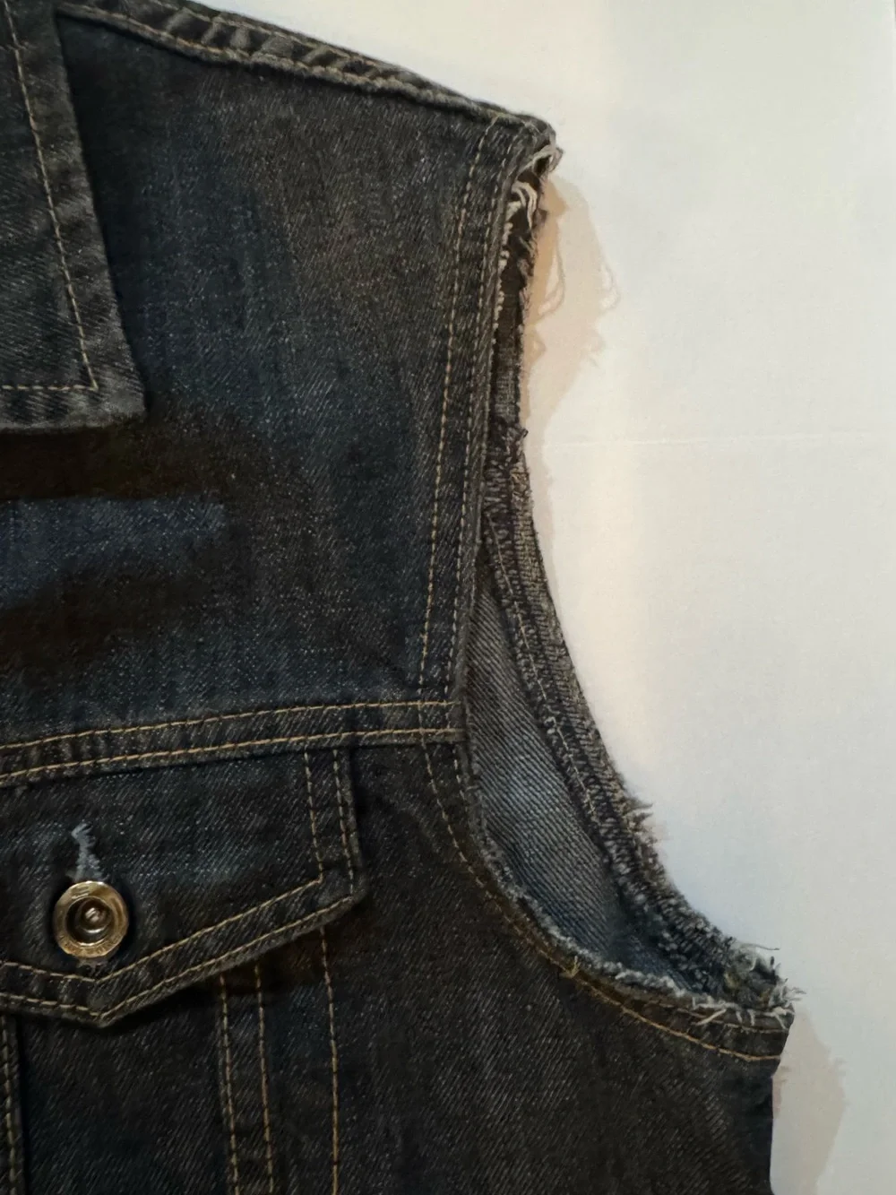 Vintage RG 512 Sleeveless Blue Jean Jacket - Picture 13 of 13